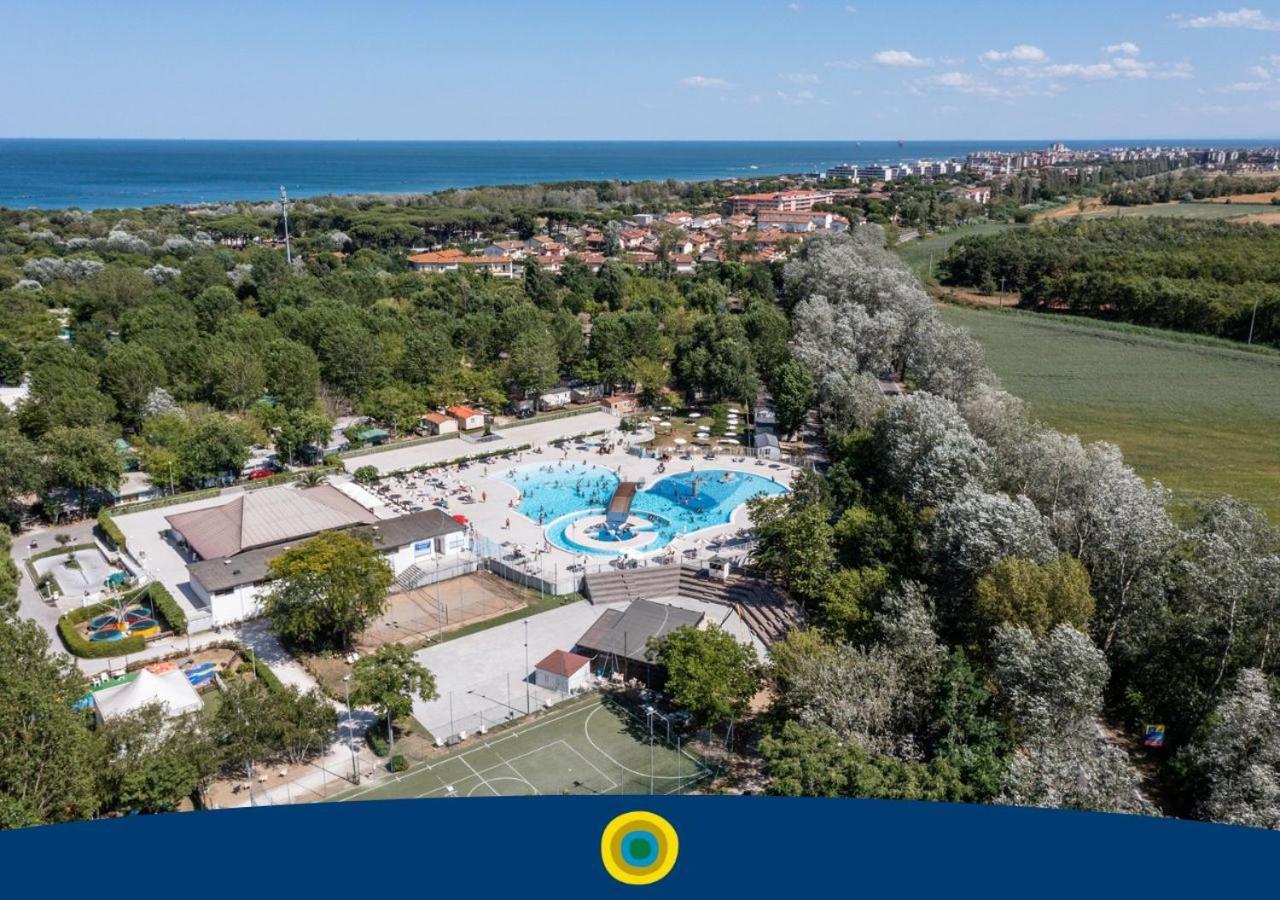 Club Del Sole Adriano Family Collection Hotel Punta Marina Bagian luar foto